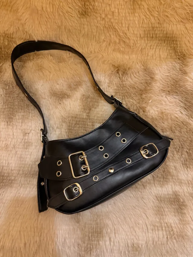 SAVIA BLACK 4
