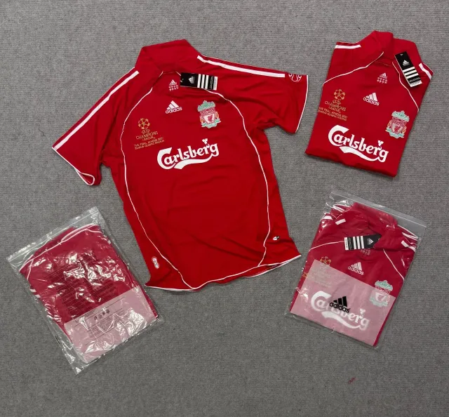 Camiseta Liverpool Titular Retro Final Atenas 2007