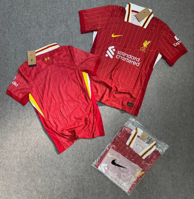 Camiseta Titular Liverpool FC